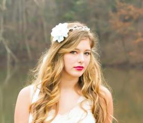 Bridal flower headpiece, bridal hair crown, white flower halo