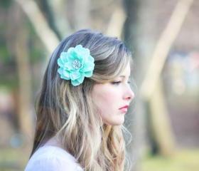 seafoam flower hair clip, mint green hair clip, something blue wedding, bridesmaid hair clip