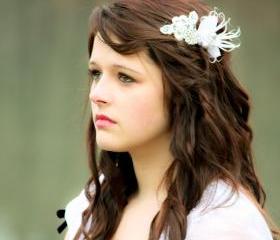 bridal feather hair clip, feather fascinator, bridal headpiece