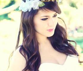 woodland wedding crown, bridal hair crown, woodland hair crown, flower hair crown, white bridal flower